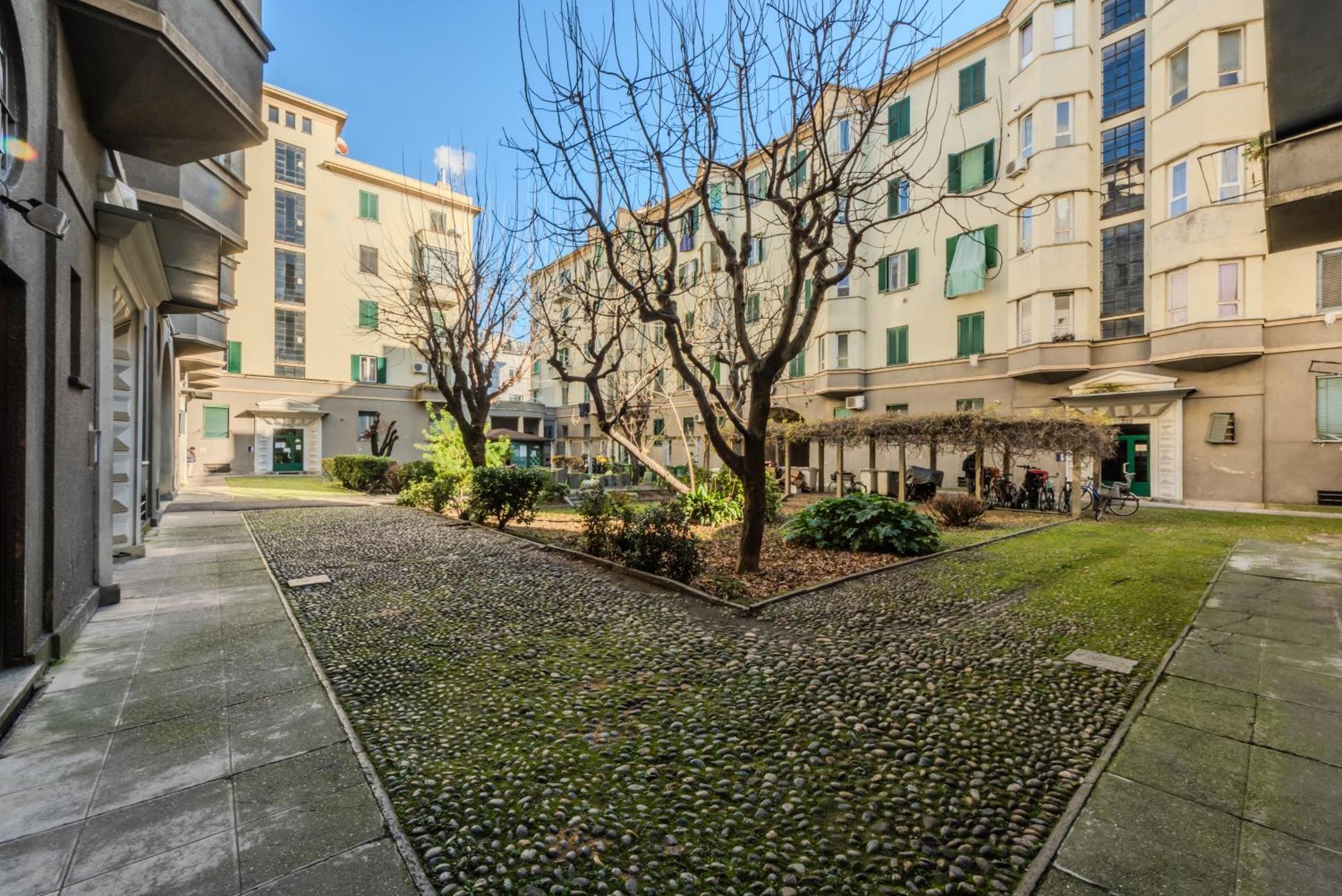 New And Functional Apartments Near The Metro Milano Ngoại thất bức ảnh