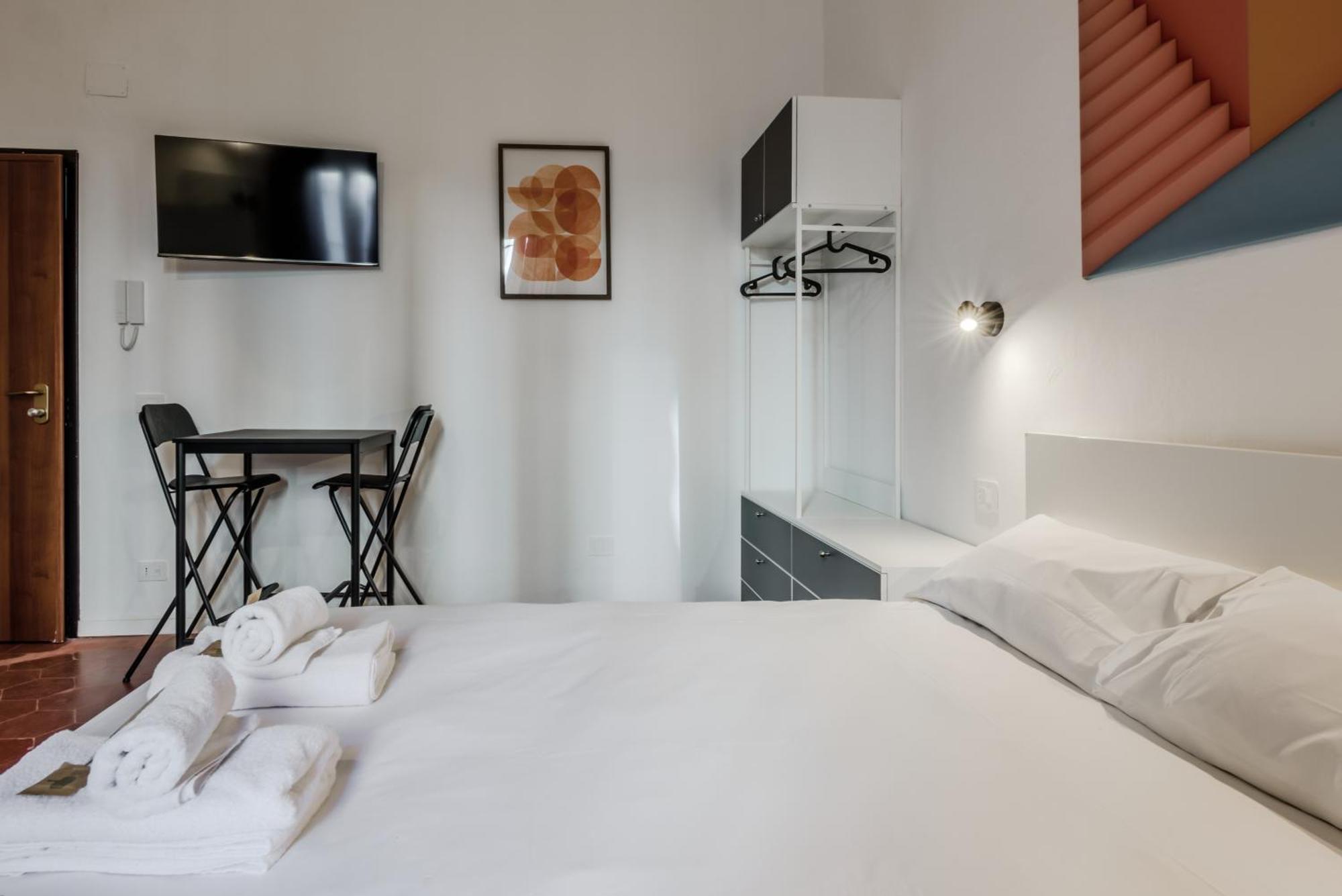 New And Functional Apartments Near The Metro Milano Ngoại thất bức ảnh