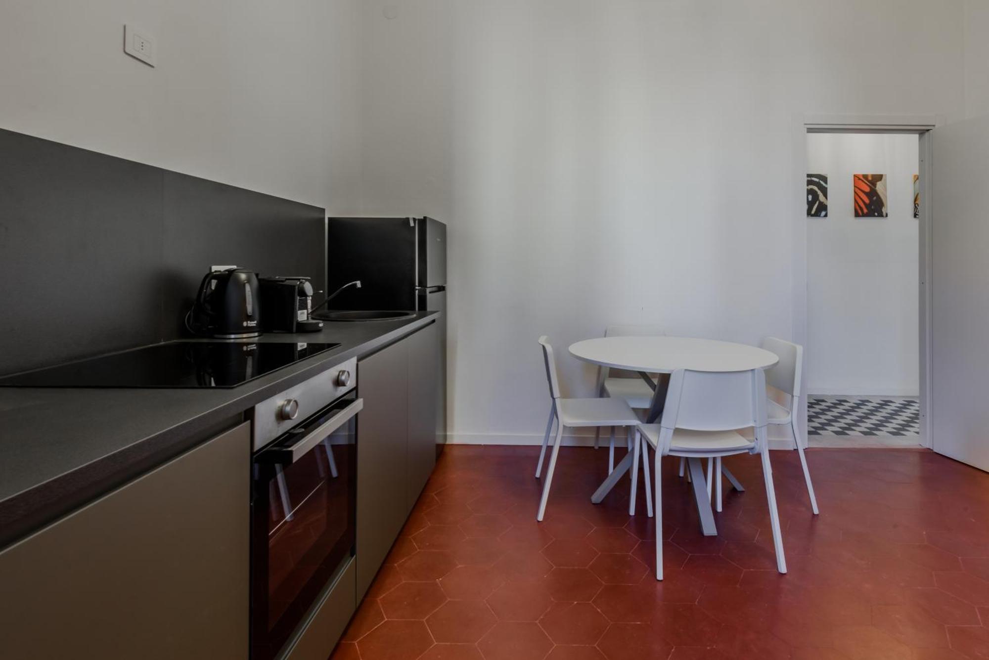 New And Functional Apartments Near The Metro Milano Ngoại thất bức ảnh